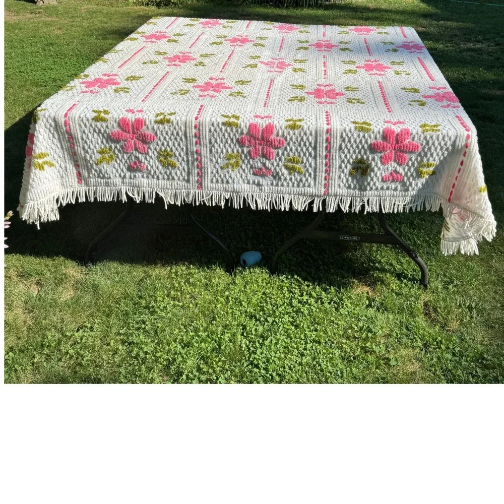 Vintage Chenille Bedspread White Pink Green Floral Popcorn Tufted Fringe Queen